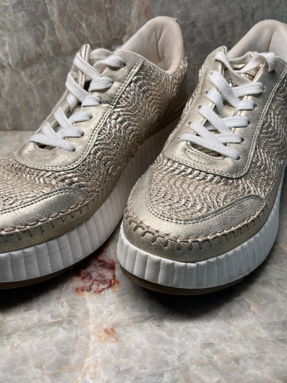 Universal Thread Persephone Sneaker Size 10
